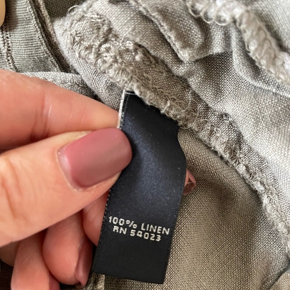 Banana Republic Light Green Linen Cargo Shorts - Picture 4 of 4